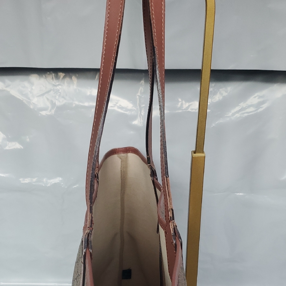 Gucci Beige GG Star Tote - Picture 11 of 17